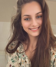 Adams_Emily_headshot